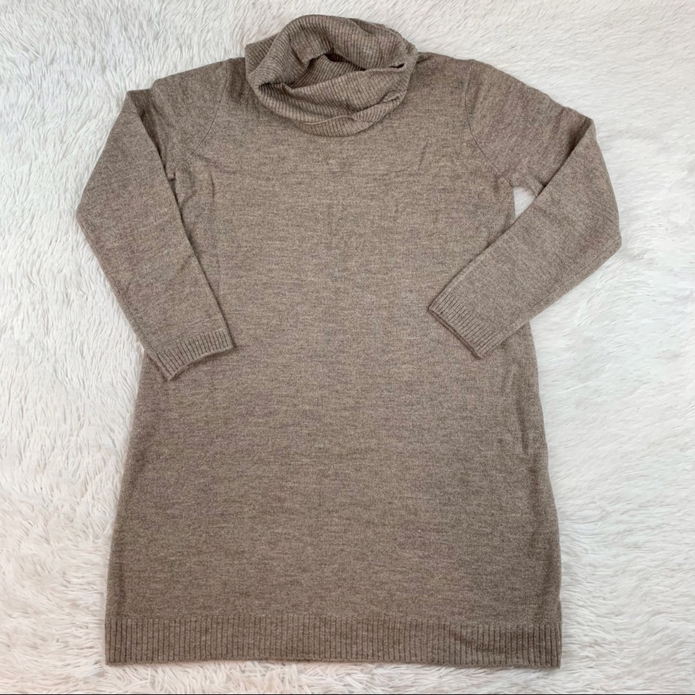 Max Studio New long‎ sleeve turtleneck sweater dress
